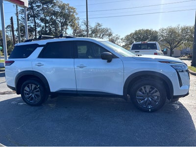 2026 Nissan Pathfinder SV