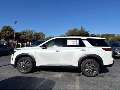 2026 Nissan Pathfinder SV