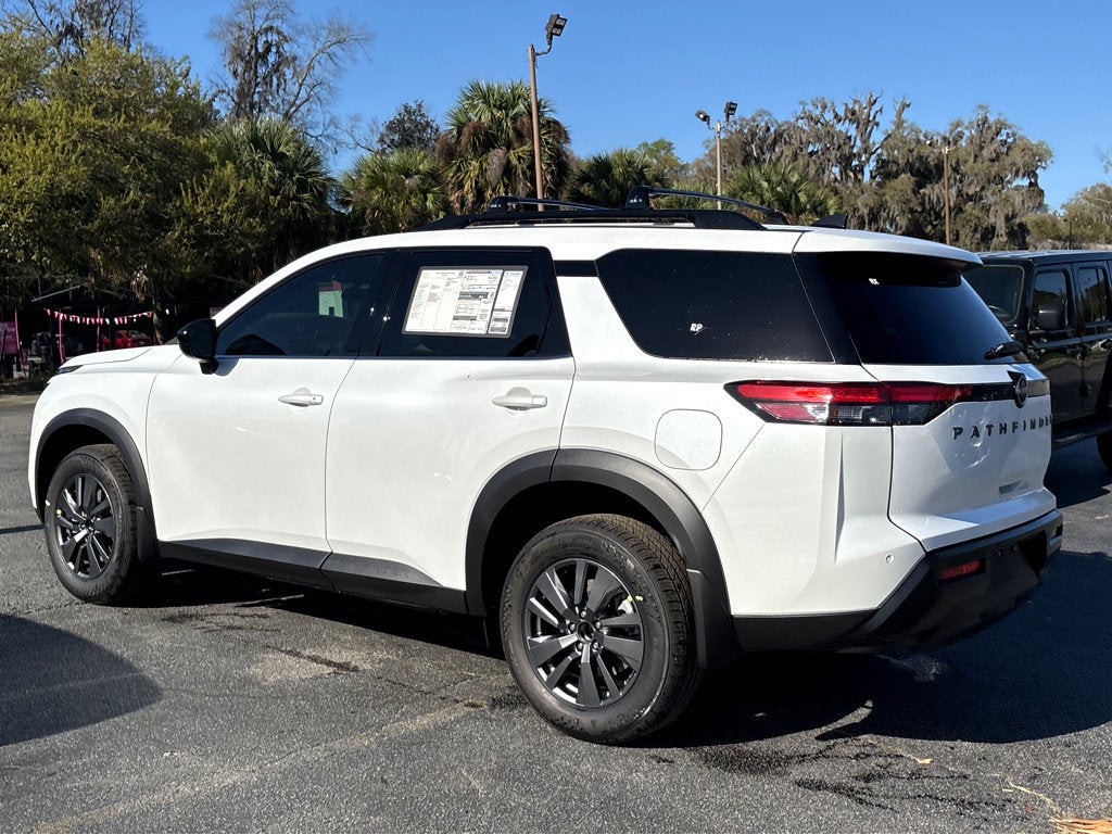 2026 Nissan Pathfinder SV