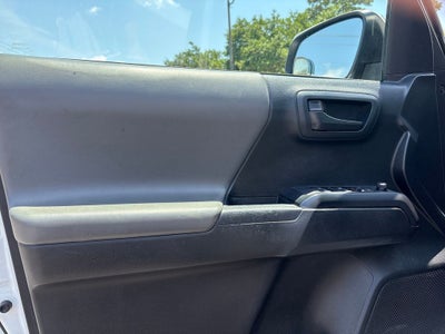 2016 Toyota Tacoma SR