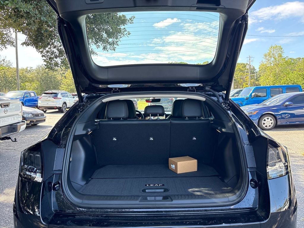 2026 Nissan LEAF Platinum+