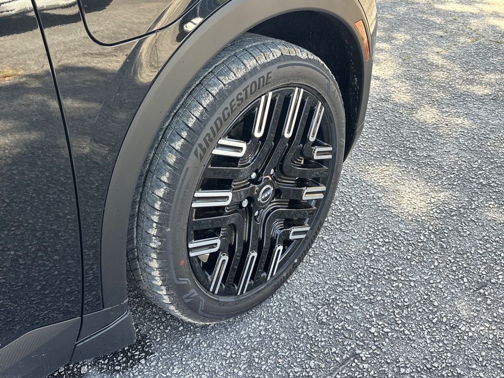 2026 Nissan LEAF Platinum+