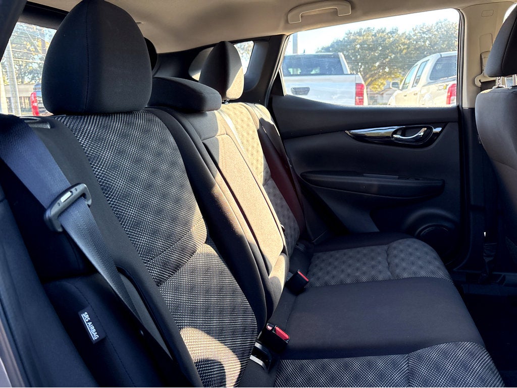 2022 Nissan Rogue Sport SV