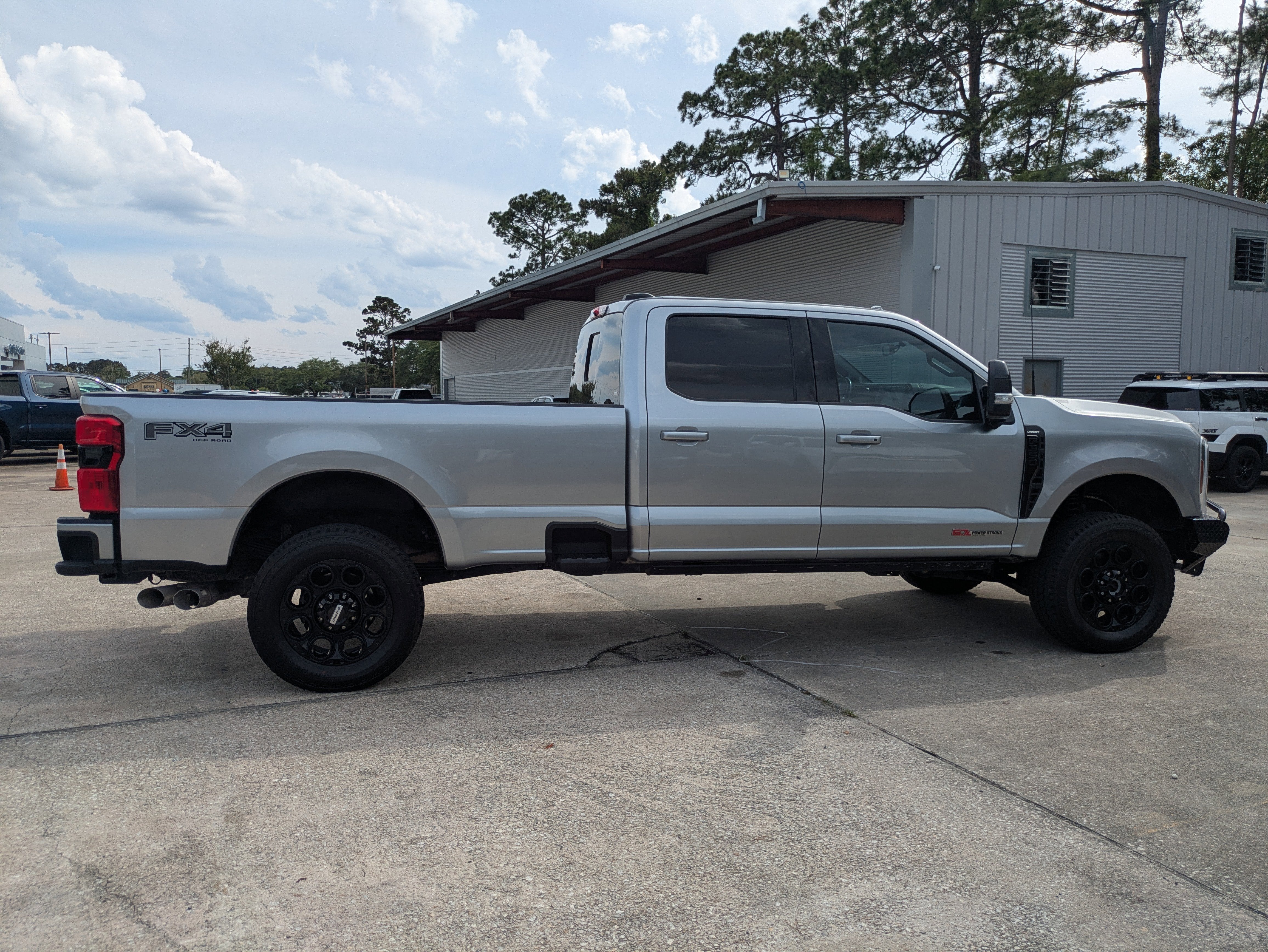 2024 Ford Super Duty F-350 SRW LARIAT