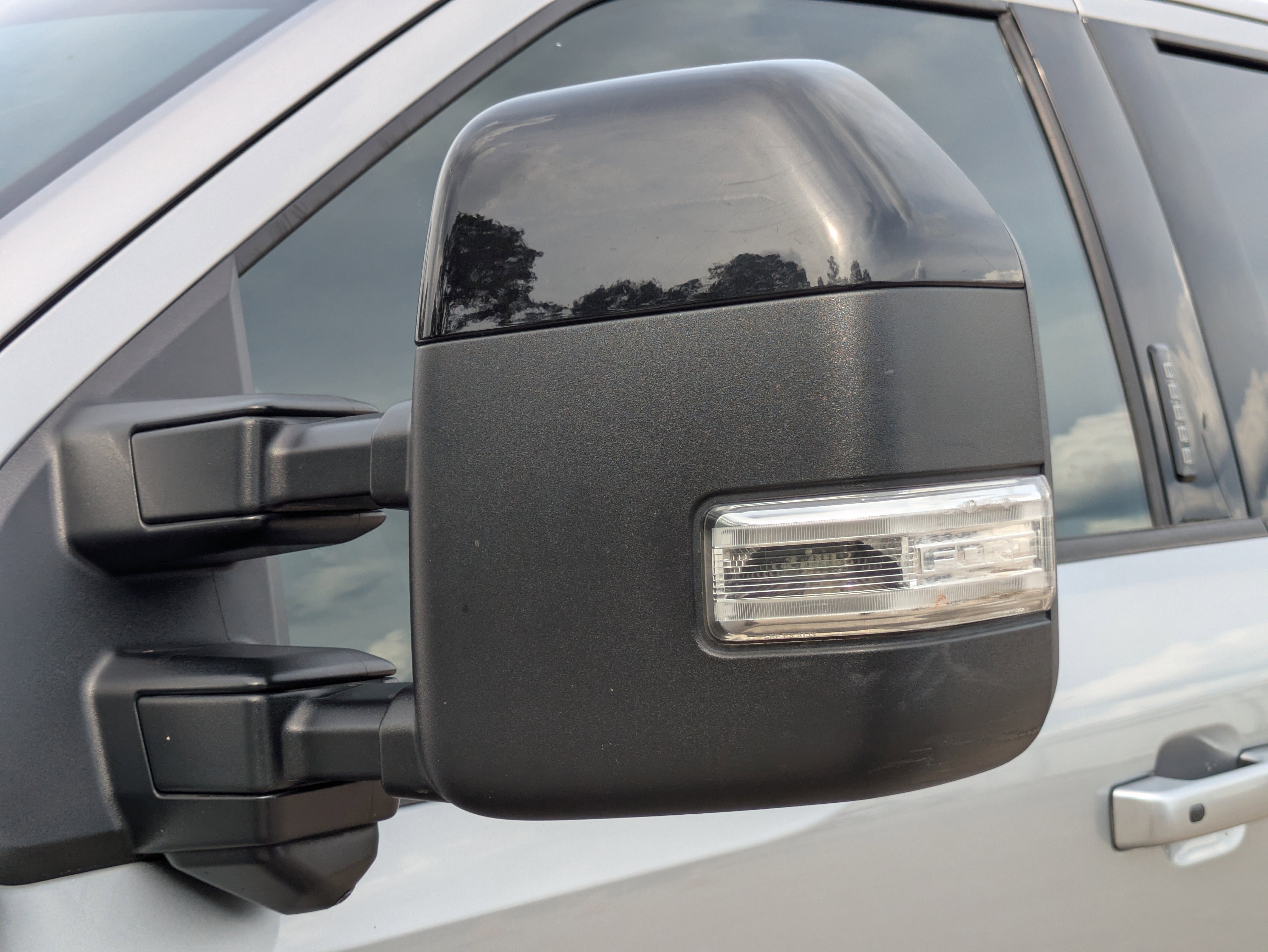 2024 Ford Super Duty F-350 SRW LARIAT