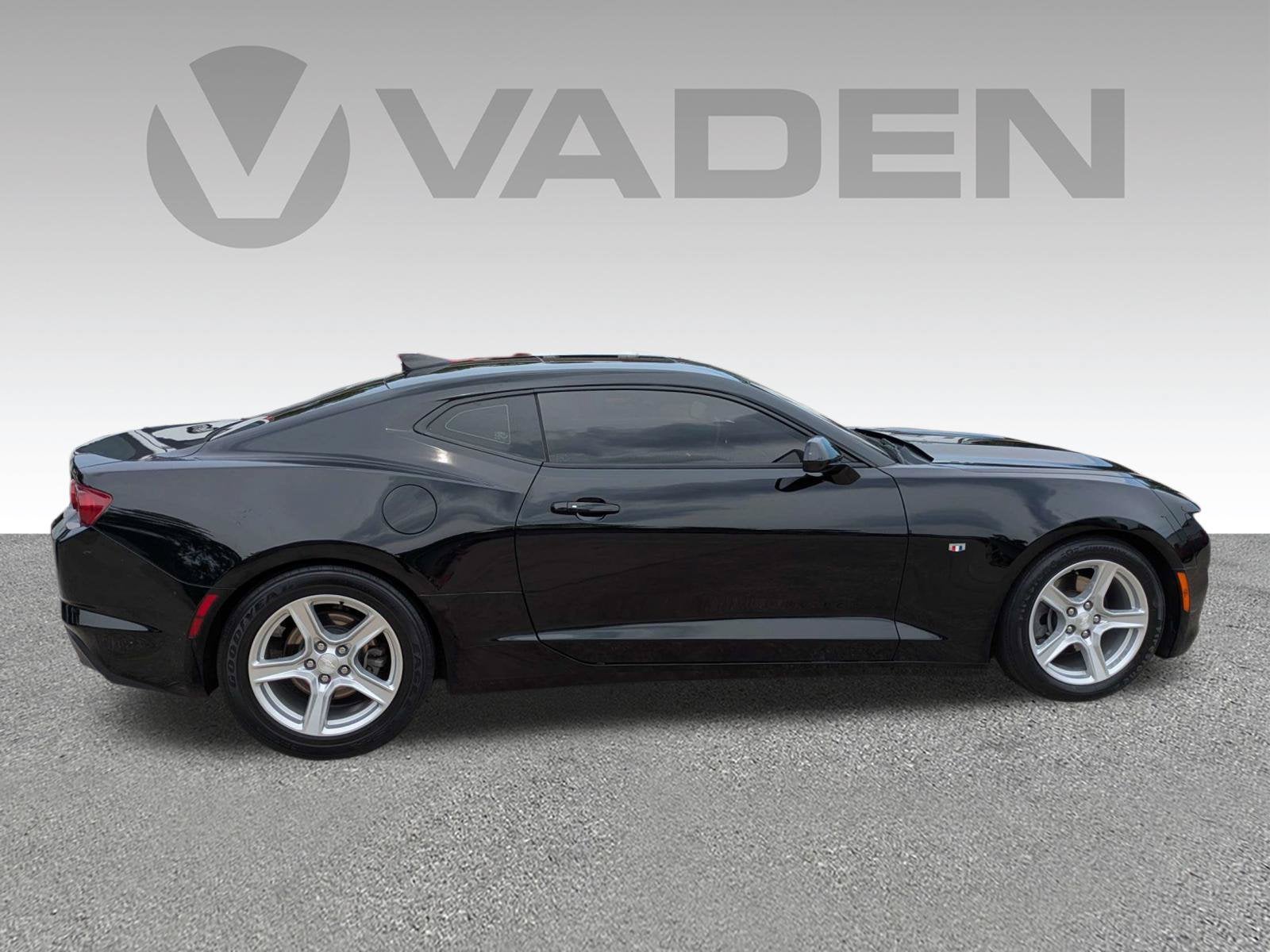 2022 Chevrolet Camaro 1LT