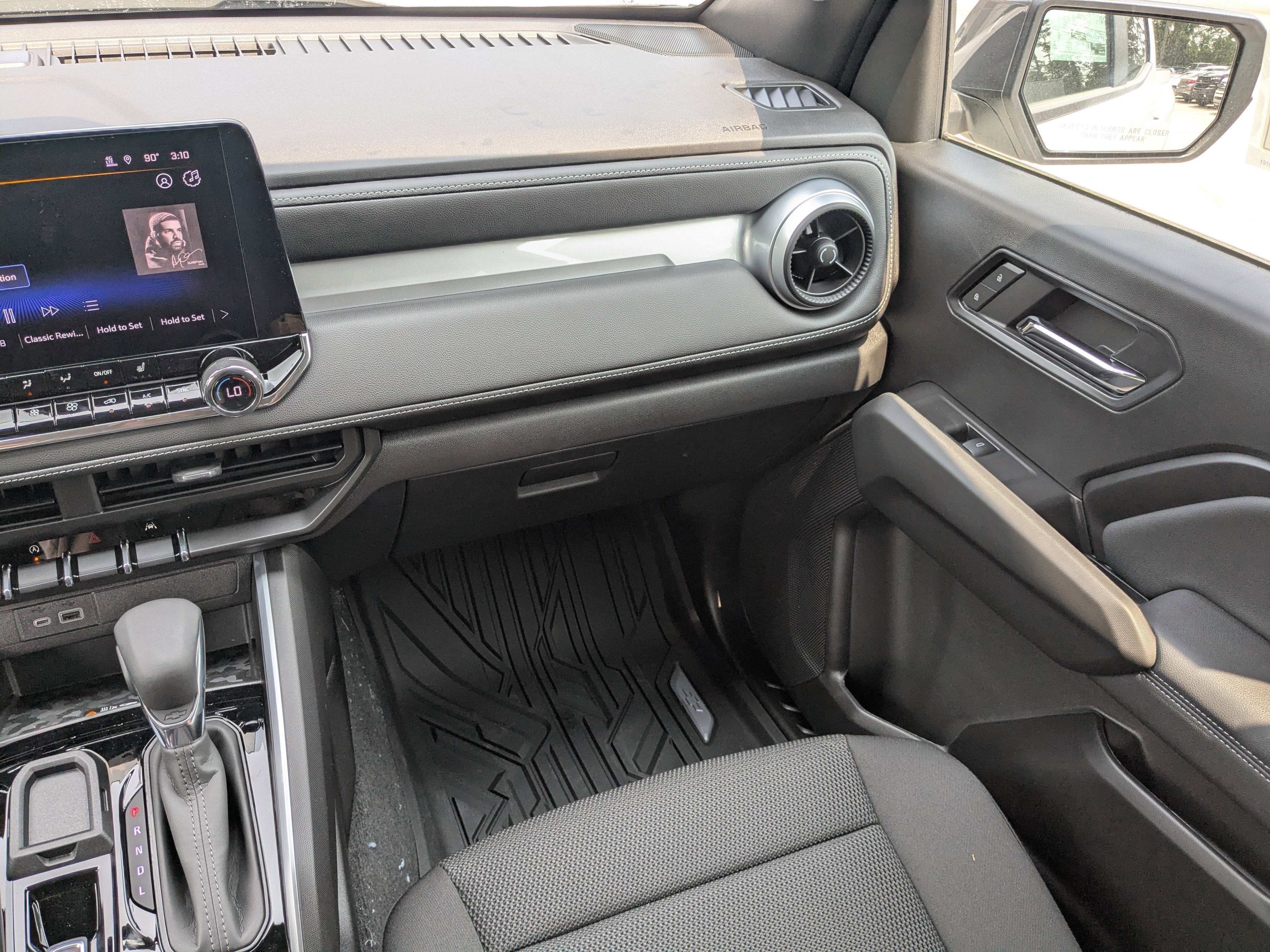 2024 Chevrolet Colorado 2WD LT