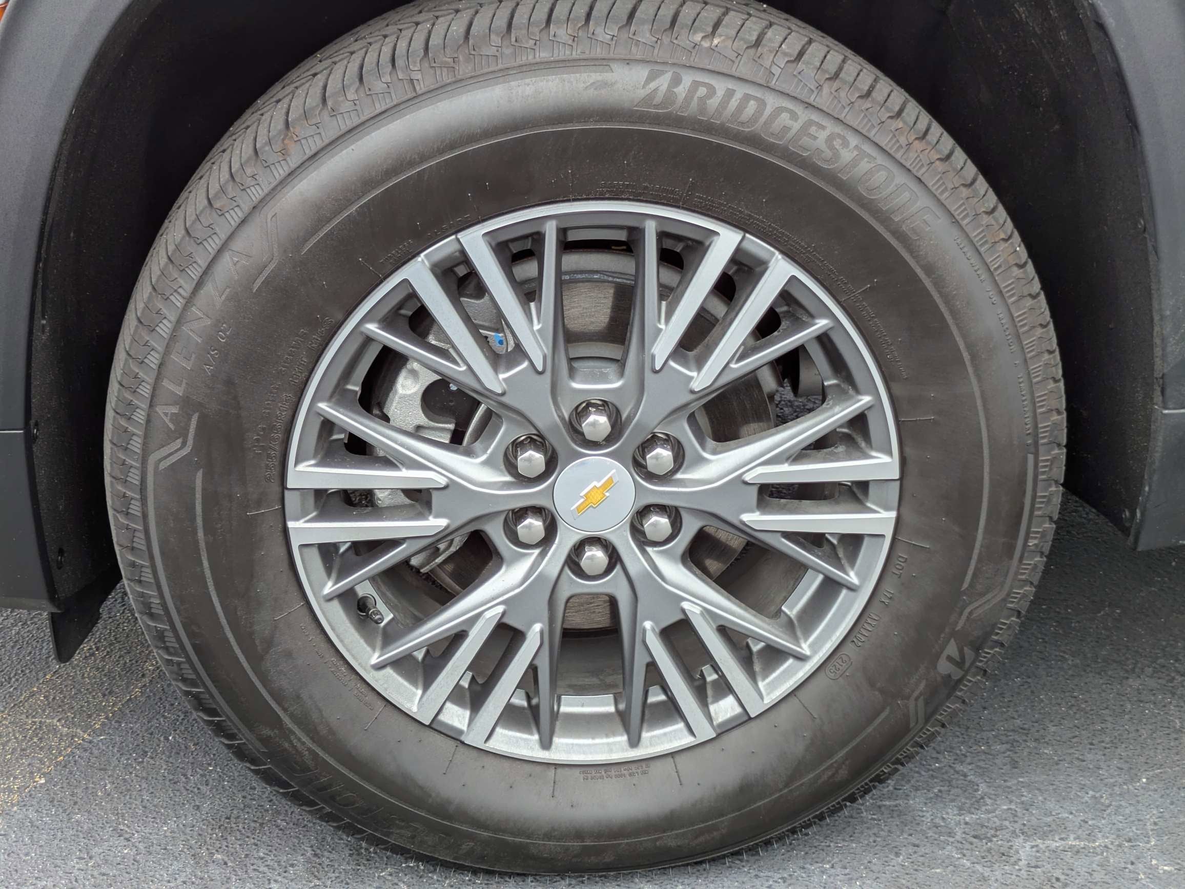 2025 Chevrolet Traverse FWD LT
