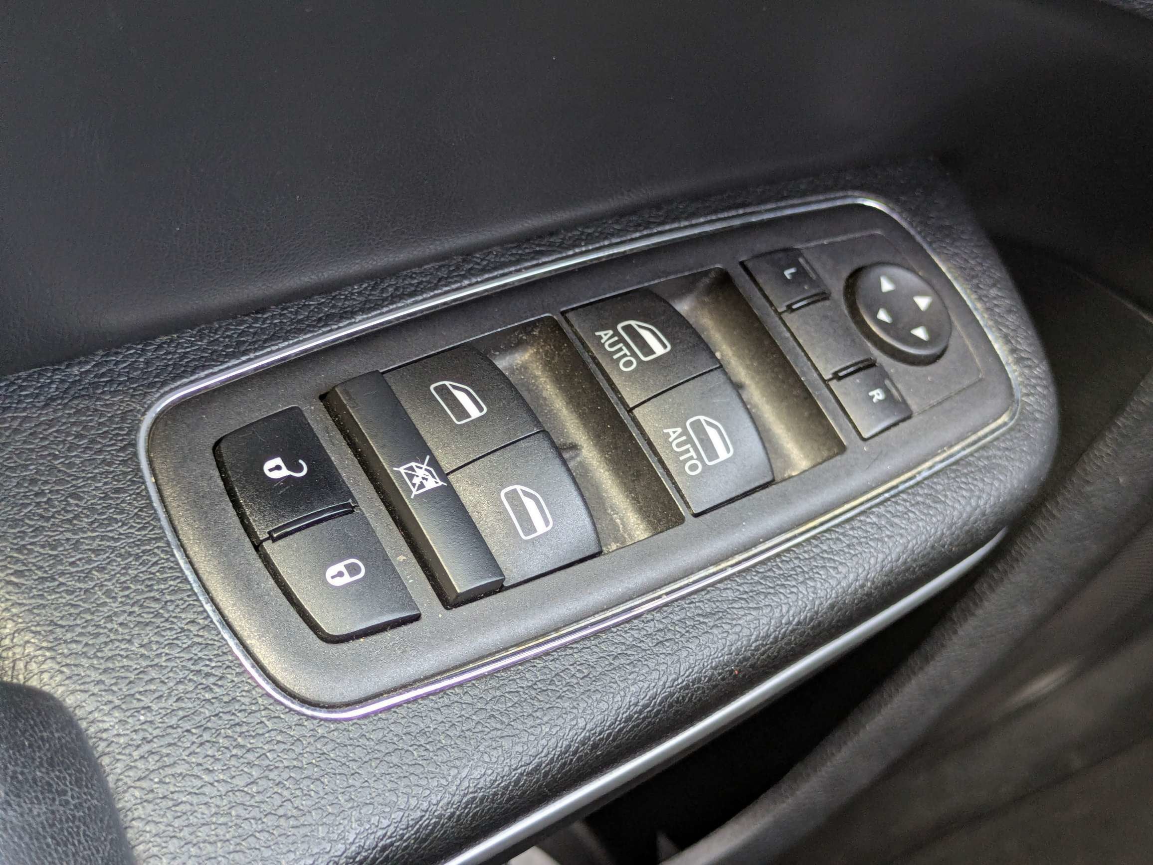 2023 Chrysler 300 300S