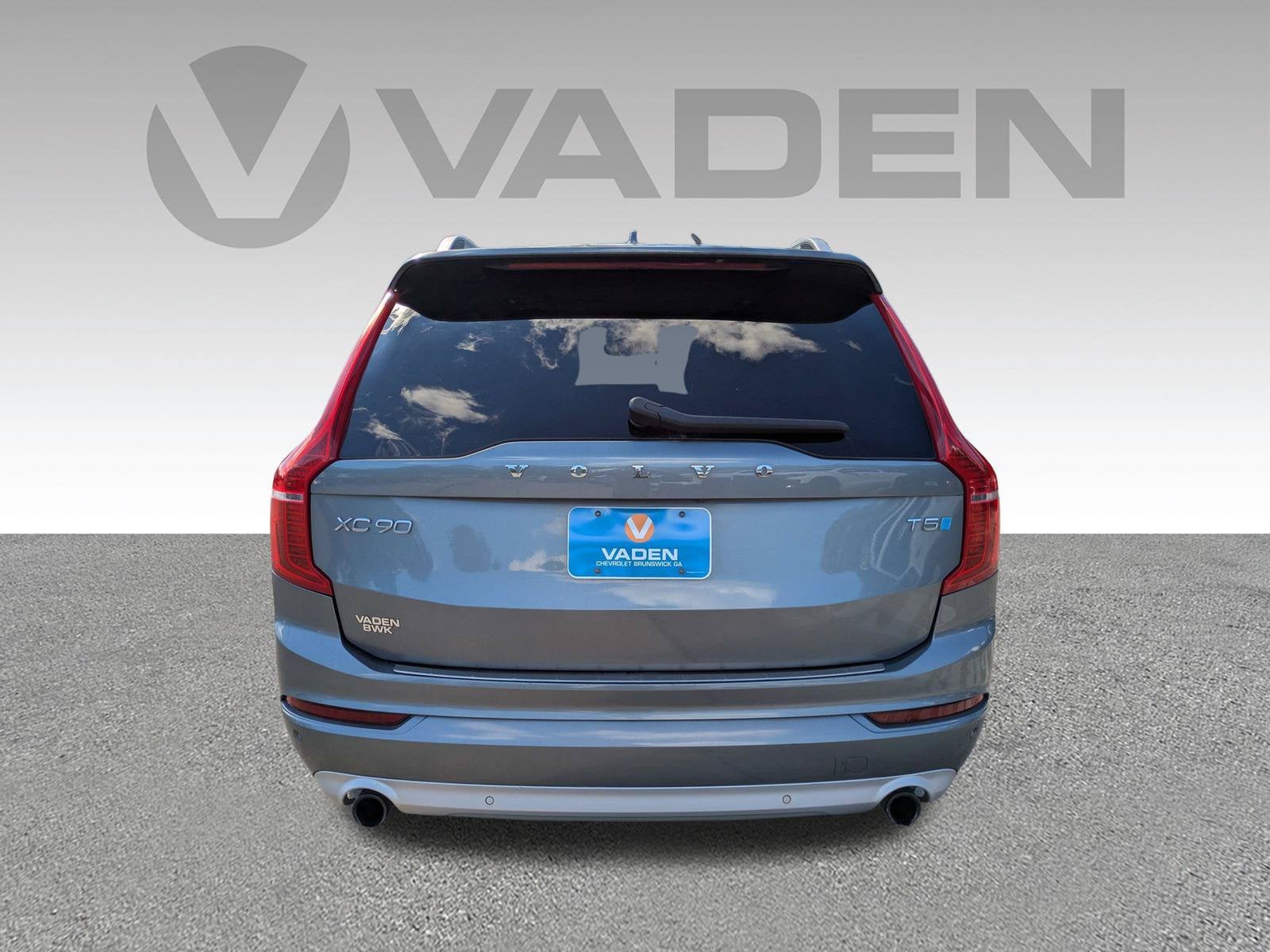 2018 Volvo XC90 Momentum