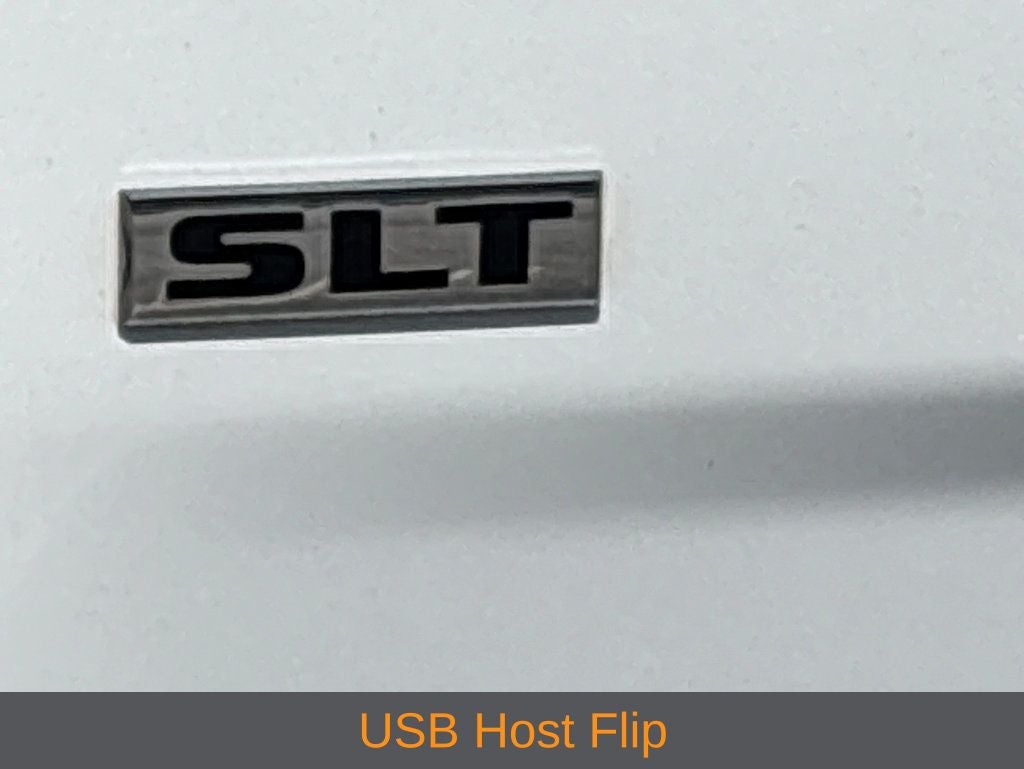 2023 RAM 1500 Classic SLT Crew Cab 4x4 5'7' Box
