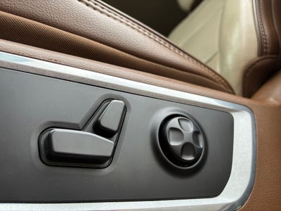 2019 RAM 1500 Laramie Crew Cab 4x4 5'7' Box