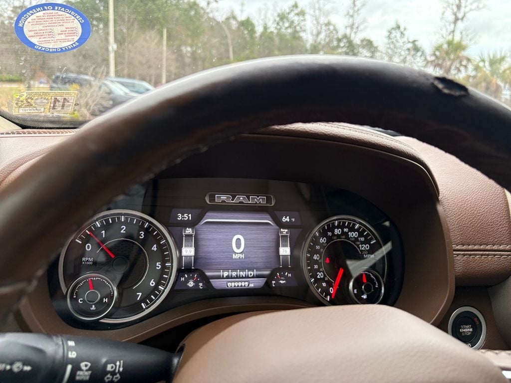 2019 RAM 1500 Laramie Crew Cab 4x4 5'7' Box