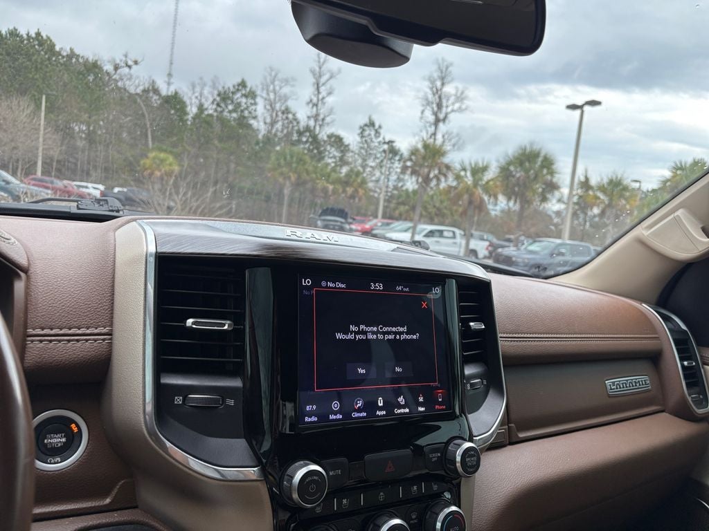 2019 RAM 1500 Laramie Crew Cab 4x4 5'7' Box