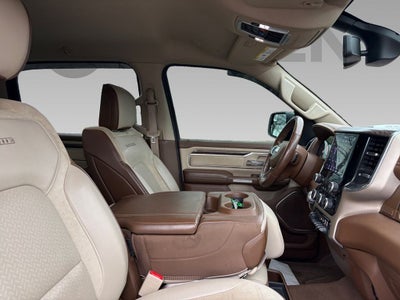 2019 RAM 1500 Laramie Crew Cab 4x4 5'7' Box