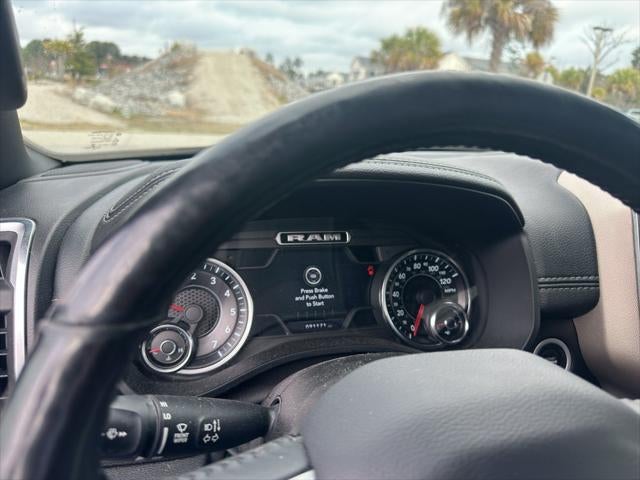 2019 RAM 1500 Laramie Crew Cab 4x4 5'7' Box