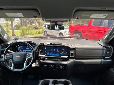 2023 Chevrolet Silverado 1500 4WD Crew Cab Standard Bed LT
