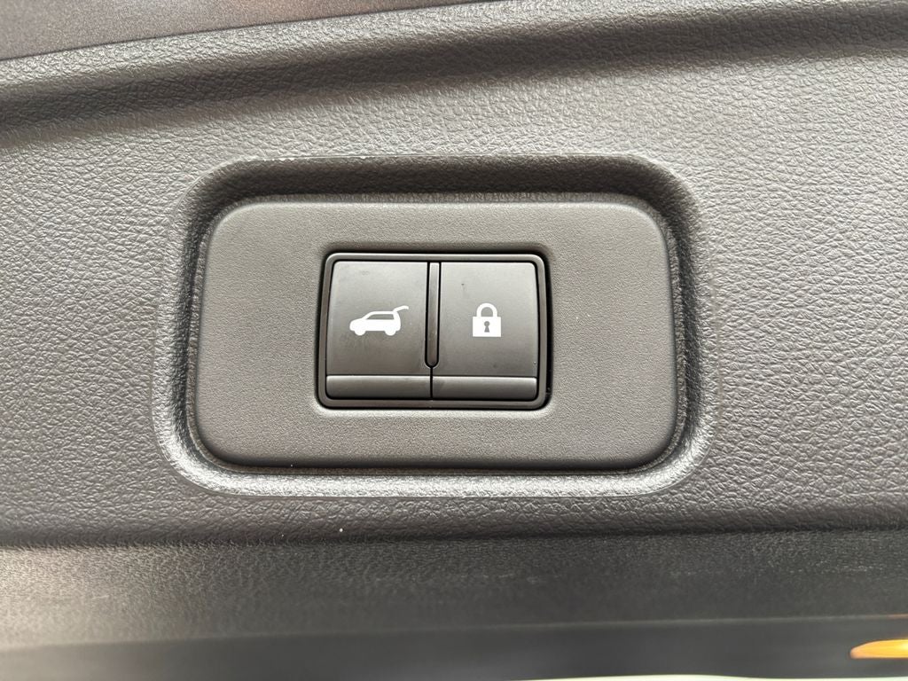 2025 Nissan Pathfinder SV FWD