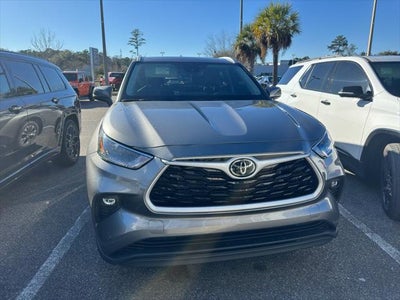 2025 Toyota Highlander XLE