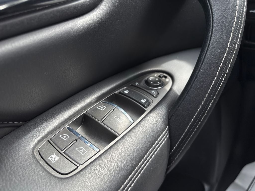 2024 INFINITI QX80 LUXE