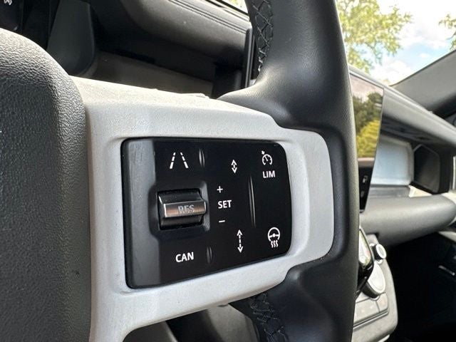 2025 Land Rover Defender 110 P300