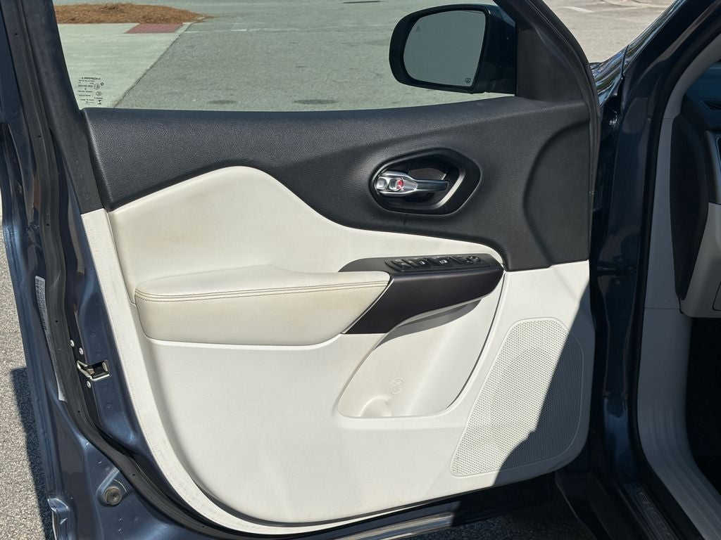 2020 Jeep Cherokee Lux