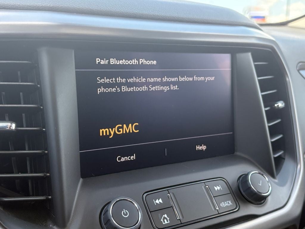 2023 GMC Acadia AT4