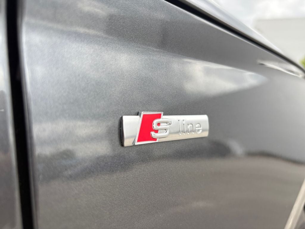 2022 Audi Q5 S line Premium Plus