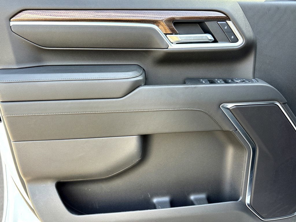 2025 Chevrolet Silverado 3500 HD LT DRW