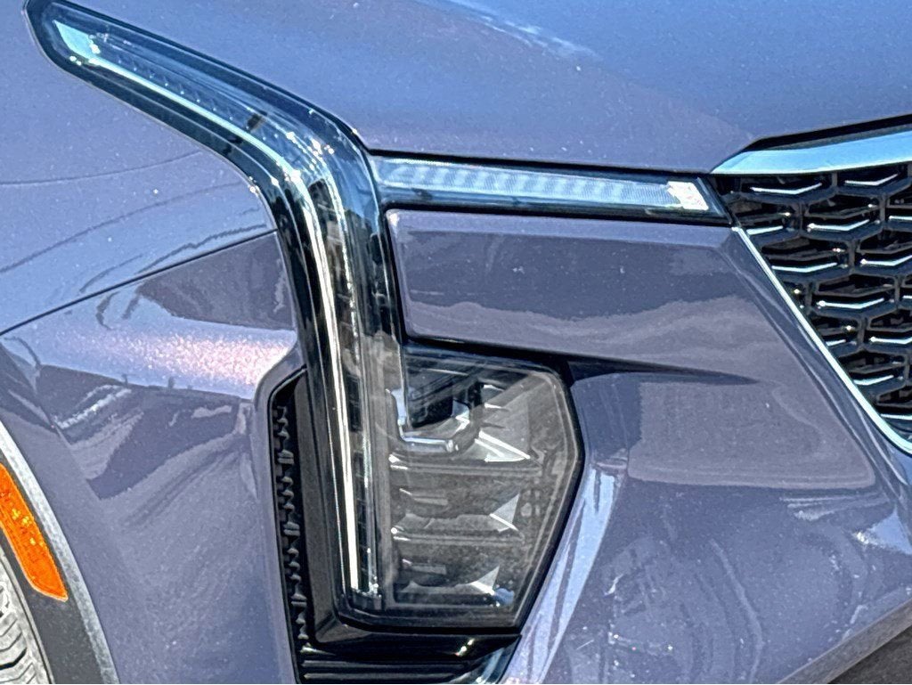2025 Cadillac XT4 Premium Luxury