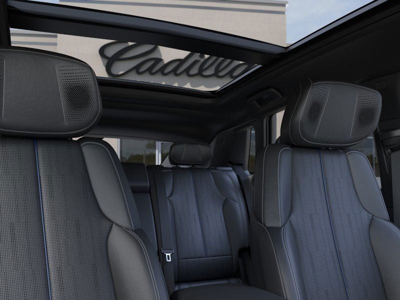 2024 Cadillac LYRIQ Luxury 2