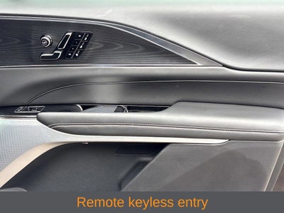 2025 Cadillac LYRIQ Luxury 2
