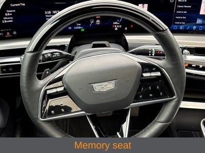 2025 Cadillac LYRIQ Luxury 2