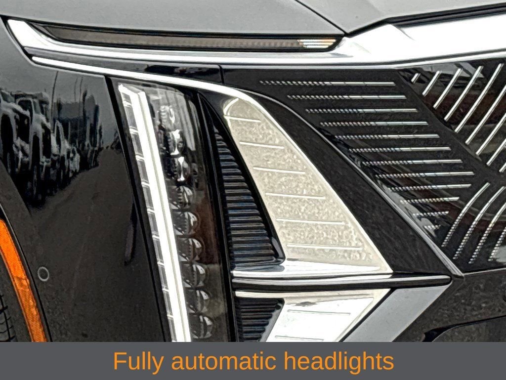 2025 Cadillac LYRIQ Luxury 2