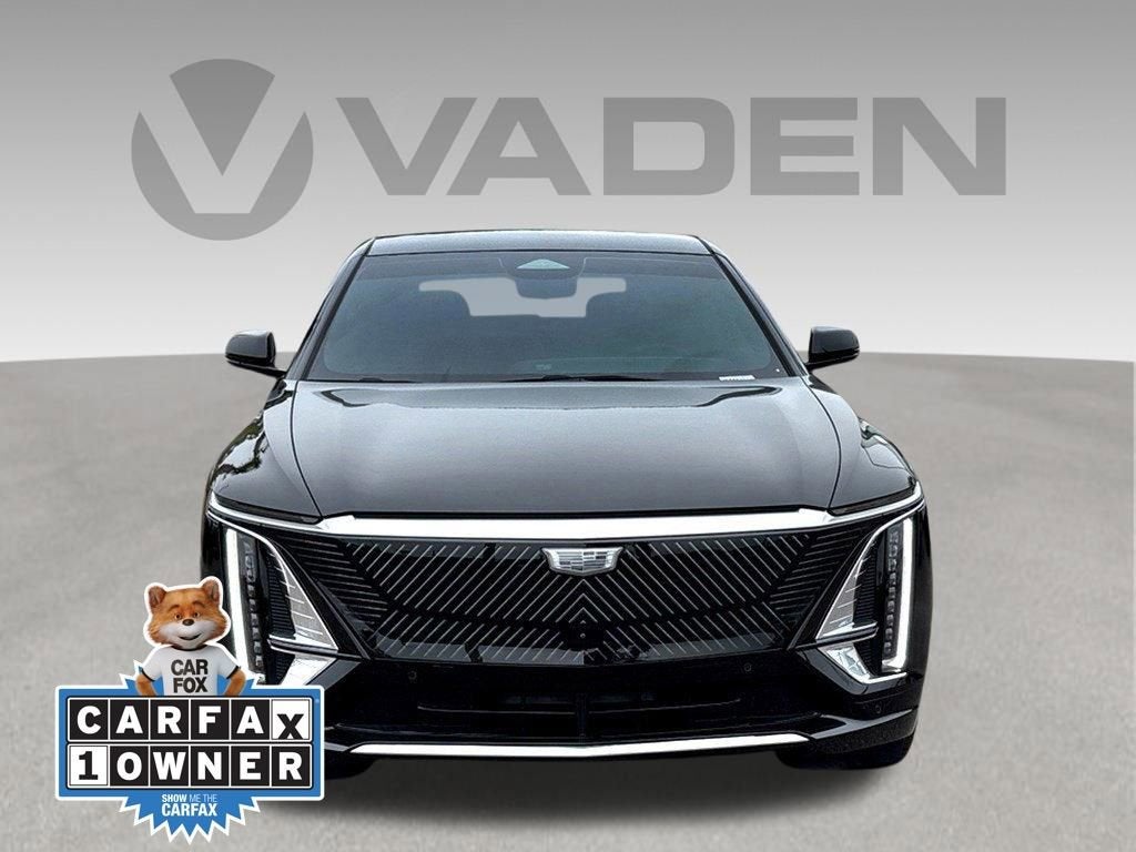 2025 Cadillac LYRIQ Luxury 2