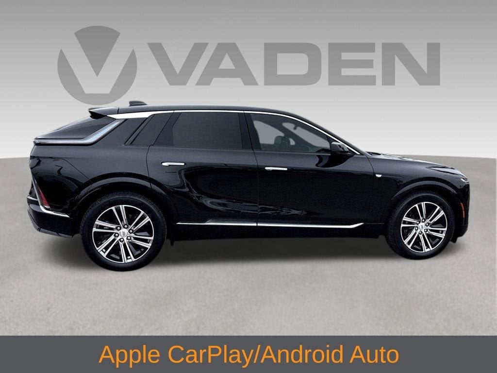 2025 Cadillac LYRIQ Luxury 2