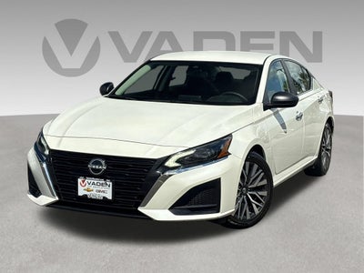 2024 Nissan Altima Base