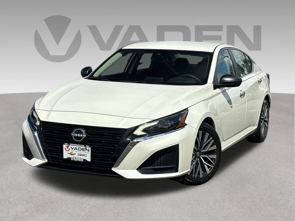2024 Nissan Altima Base