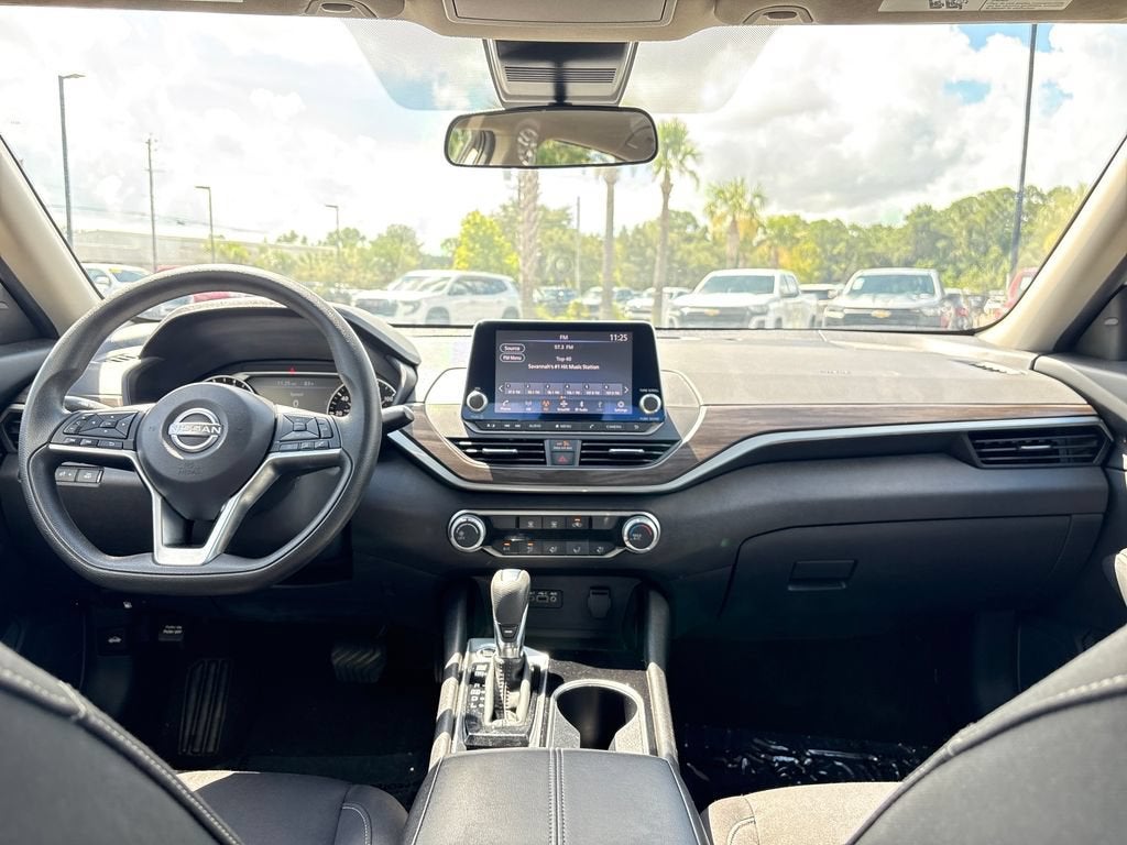 2024 Nissan Altima Base