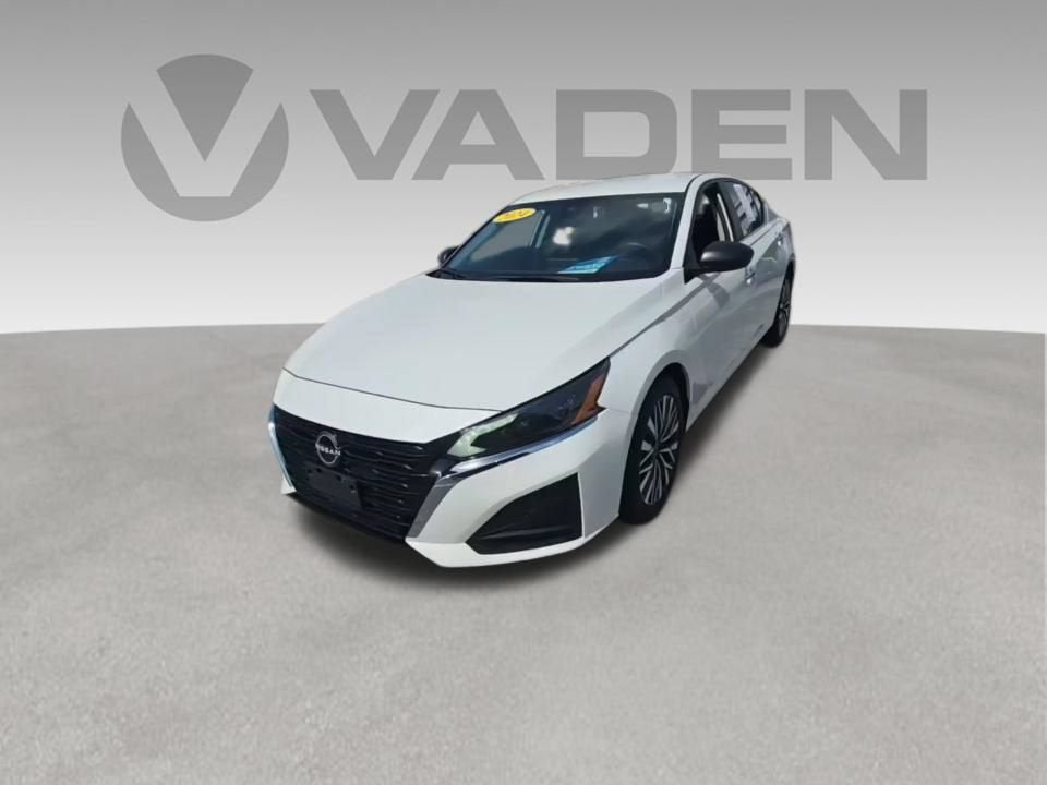 2024 Nissan Altima Base
