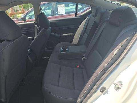 2024 Nissan Altima Base