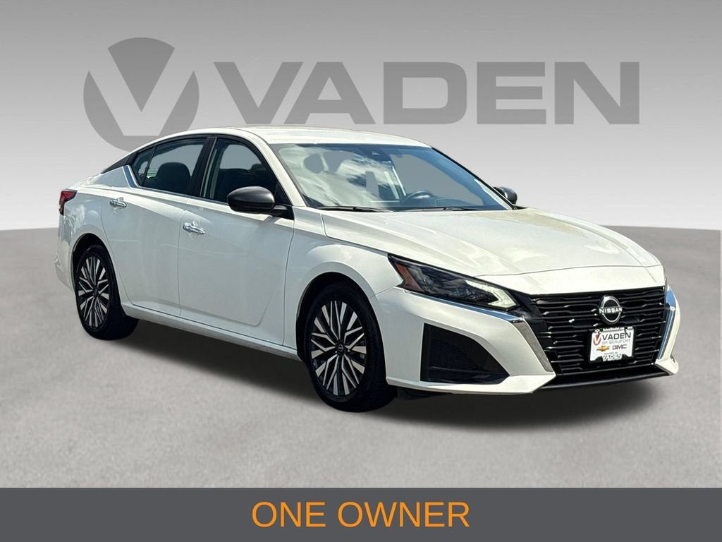 2024 Nissan Altima Base