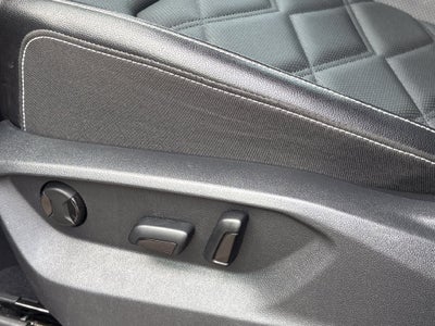2025 Volkswagen Atlas Base