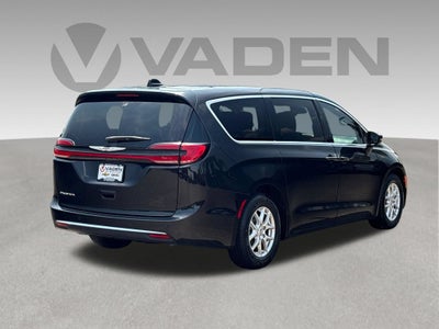 2023 Chrysler Pacifica Base