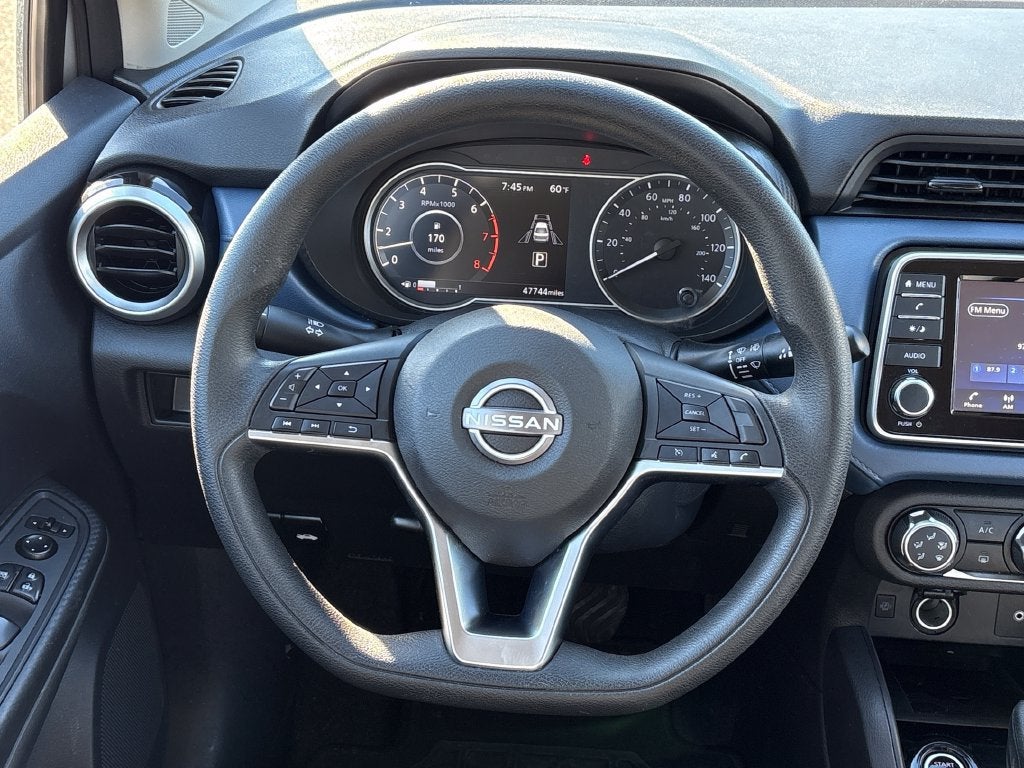 2025 Nissan Versa Base