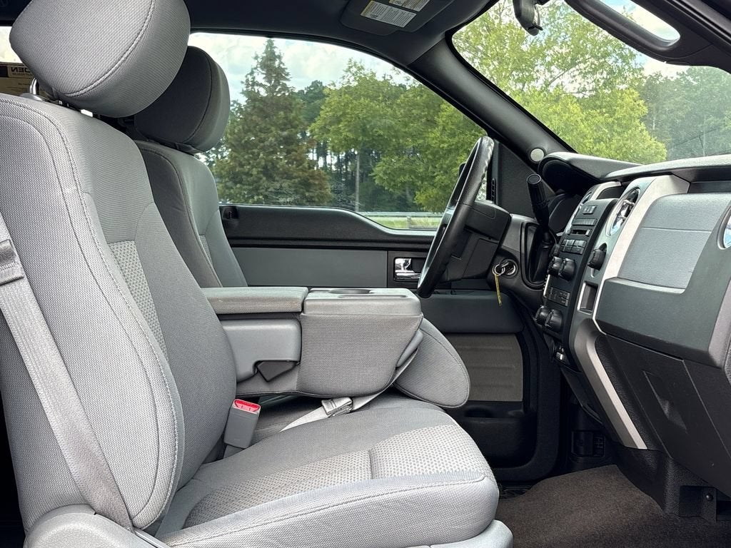 2013 Ford F-150 Base