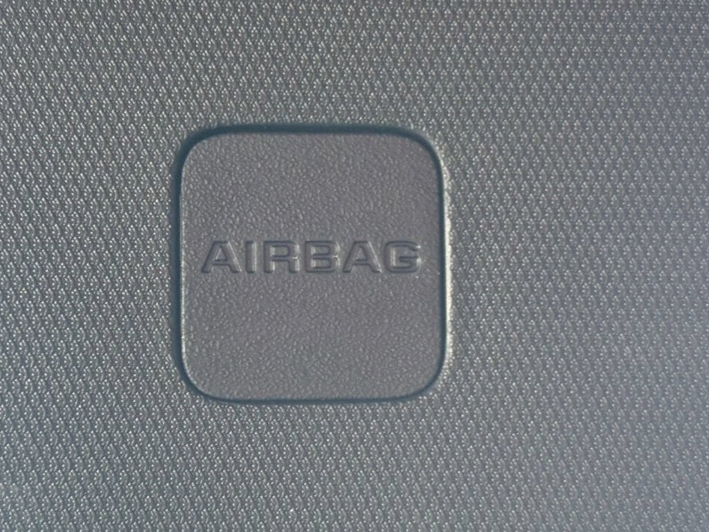 2023 Chevrolet Traverse Base