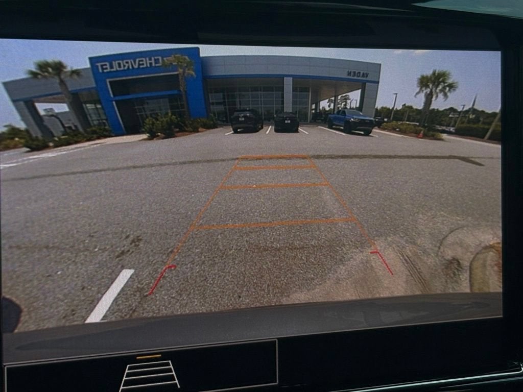 2023 Chevrolet Traverse Base