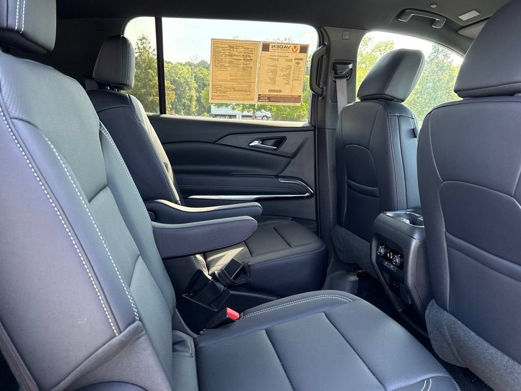 2026 Chevrolet Traverse Base