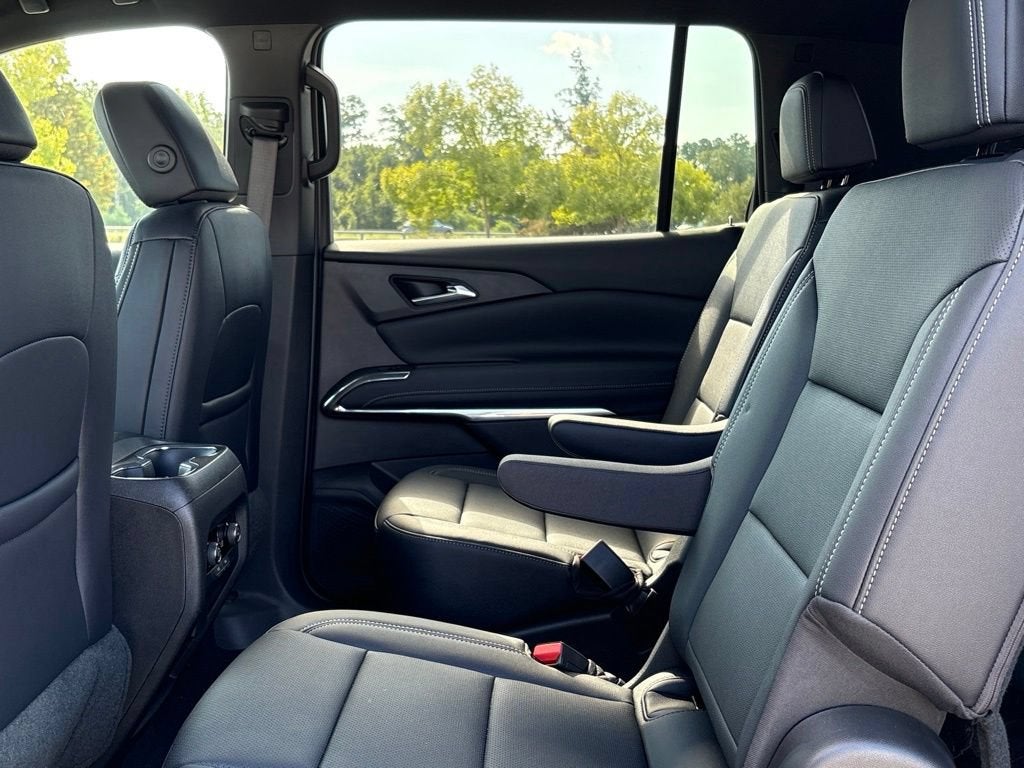 2026 Chevrolet Traverse Base